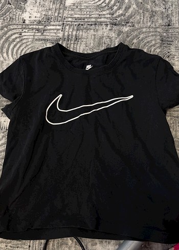 Nike Siyah Swoosh Tisort