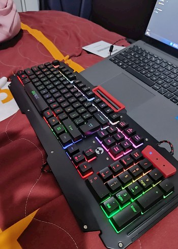 Çok Renkli RGB Işıklı Mekanik Klavye - Görsel 2