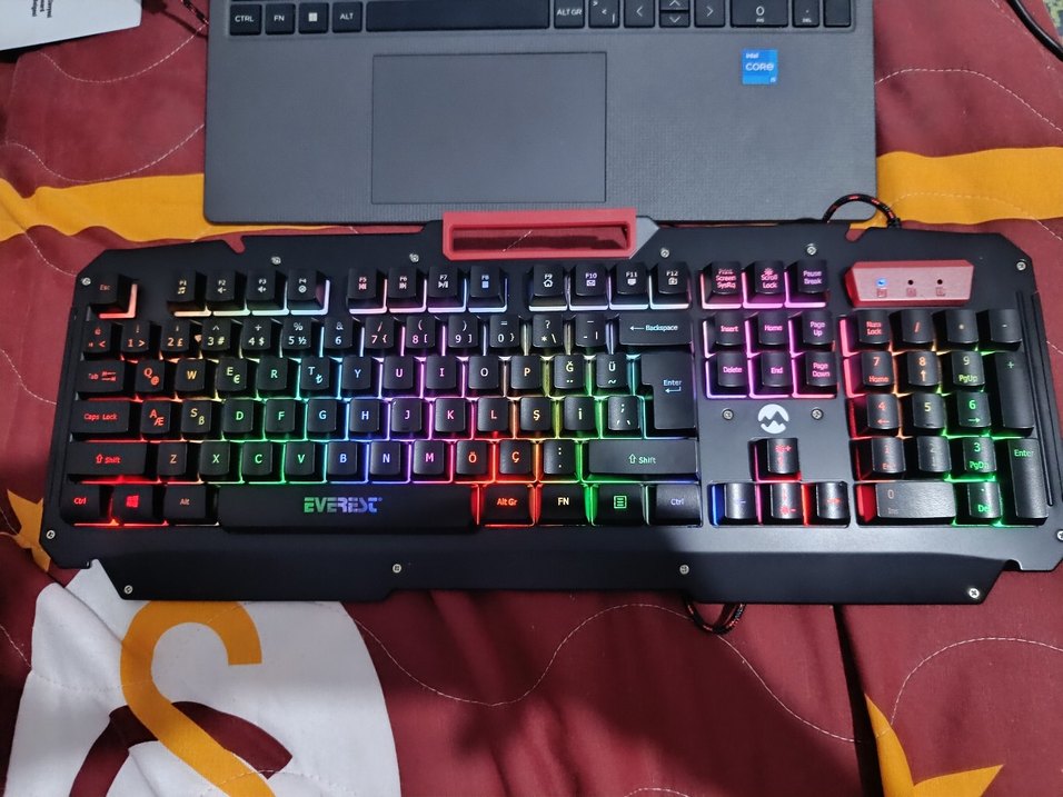 Çok Renkli RGB Işıklı Mekanik Klavye - Görsel 4
