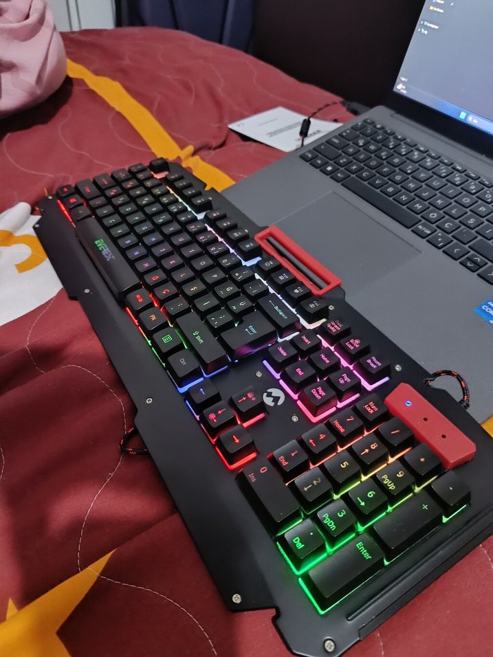 Çok Renkli RGB Işıklı Mekanik Klavye - Görsel 2