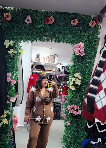 Düğmeli Çiçek triko takım - Görsel 2