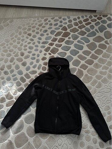 m Beden Nike tech siyah