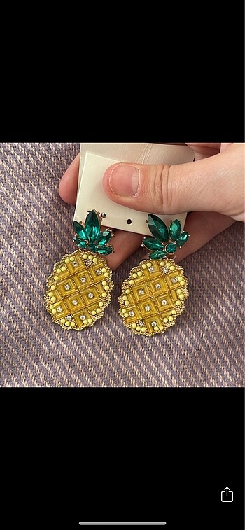 Beden Taşlı Ananas Küpe