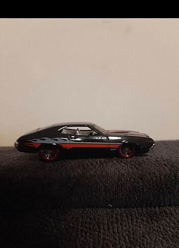 Hot wheels araba