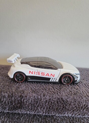 Nissan laef nismo hot wheels