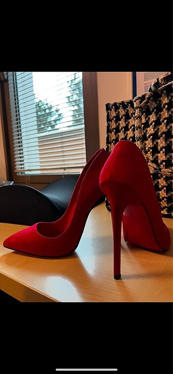 Beymen Kırmızı Süet Stiletto