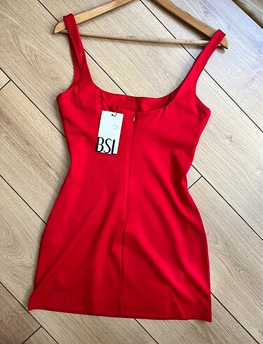 BSL FASHION Etiketli BSL mini kırmızı elbise