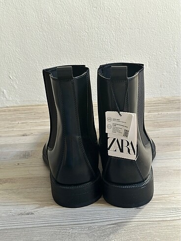 44 Beden Zara bot