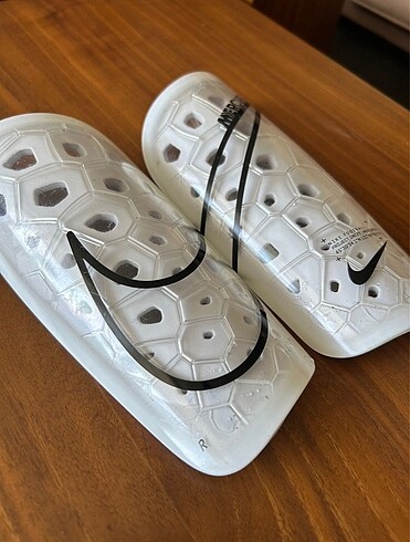  Nike Futbol Mercurial Tekmelik