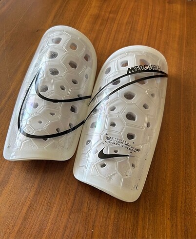  Beden Nike Futbol Mercurial Tekmelik