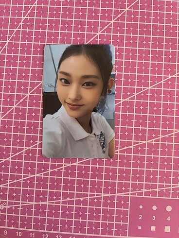 Haerin photocard