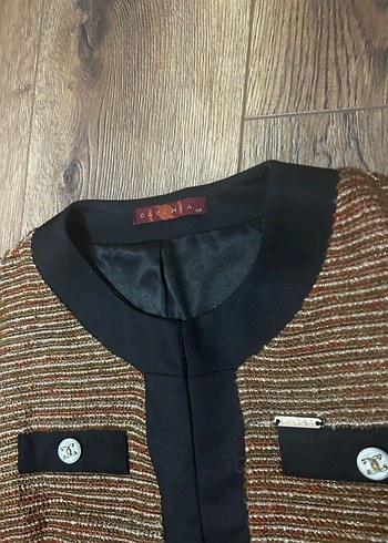 Şık resmi Düğmeli Mini Kadın Ceket - Görsel 3