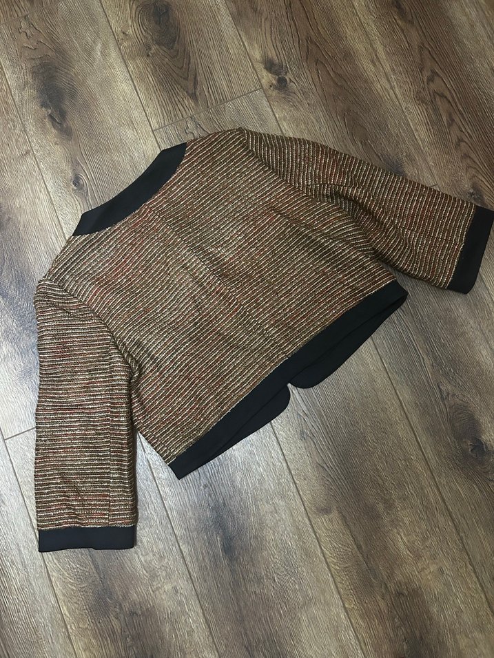 Şık resmi Düğmeli Mini Kadın Ceket - Görsel 4