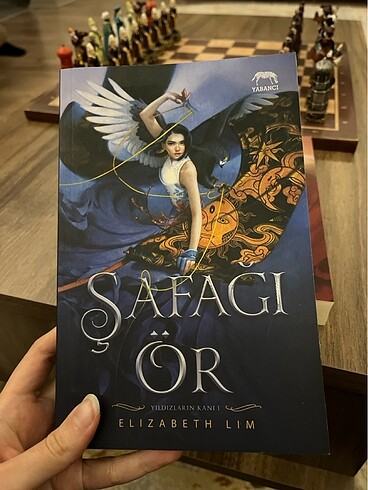 Elizabeth Lim - Yıldızların Kanı Serisi