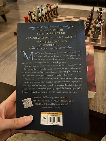Beden Elizabeth Lim - Yıldızların Kanı Serisi