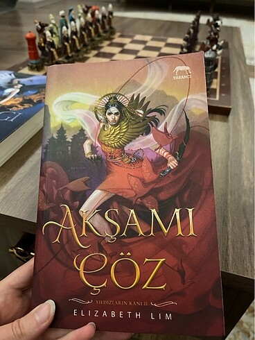 Beden Renk Elizabeth Lim - Yıldızların Kanı Serisi