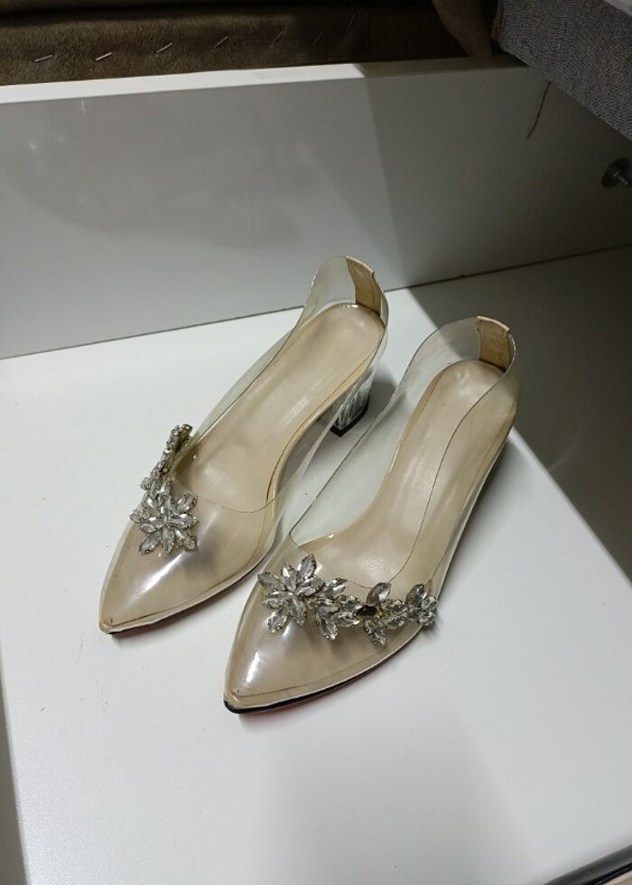 Topuklu ayakkabı - Görsel 4