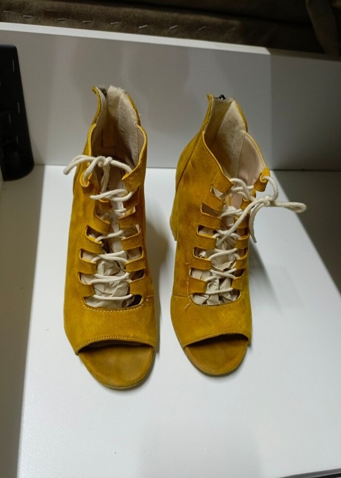 Topuklu ayakkabı - Görsel 3