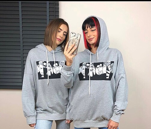 Gri Anime Baskılı Sweatshirt