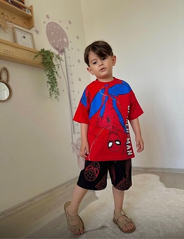 Spiderman Baskılı Şortlu Takım
