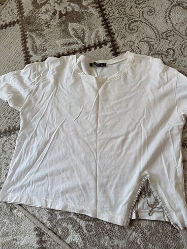 Taş detaylı crop bluz