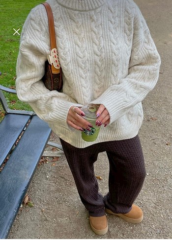 Geniş Kesim Örgü Kadın Kazak - Görsel 3