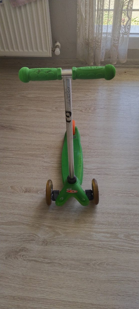 Renkli Yeşil Çocuk Scooter'ı - Görsel 2