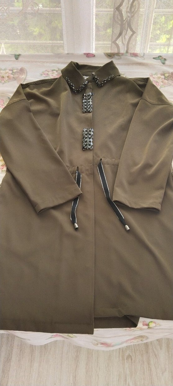 Siyah Düğmeli Kadın Uzun Ceket - Görsel 3