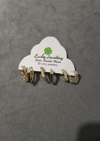 Altın Renk Mini Tokalı Küçük Küpeler