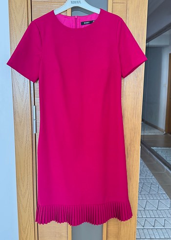 Herry Pilise Detaylı Kısa Kollu Pembe Midi Elbise