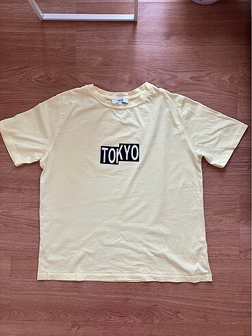 Twist tshirt