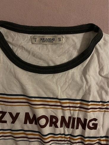 s Beden Pull&Bear tshirt