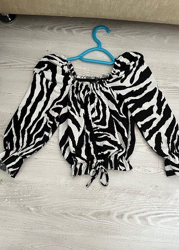 Uzun Kollu Zebra Desenli Keten Bluz