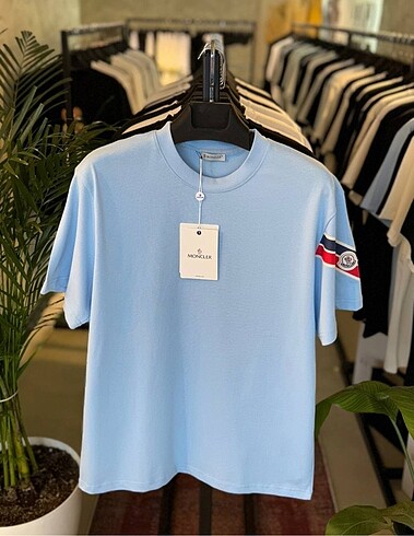 l/xl Beden siyah Renk MONCHLER TSHİRT