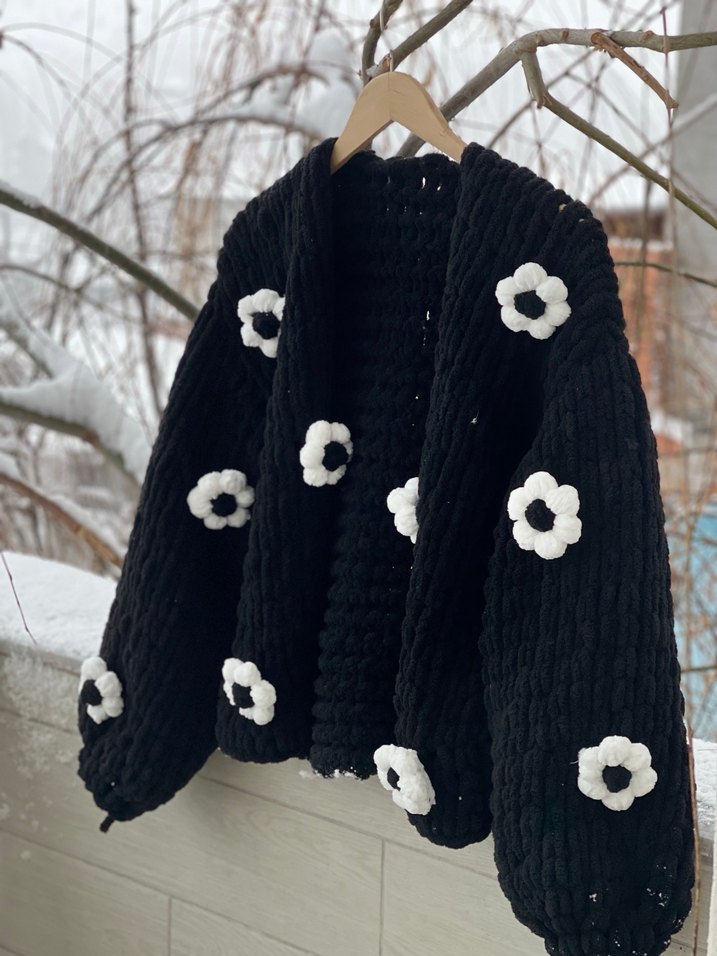 Nakışlı Siyah Örgü Kadın Hırka - Görsel 2