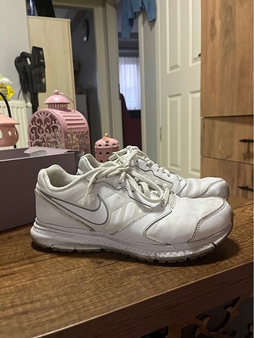 38,5 Beden nike spor ayakkabı