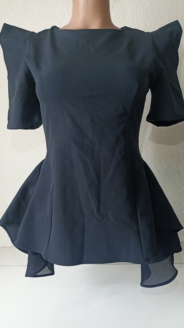 Omuz ve bel detaylı volanlı bluz - Görsel 4