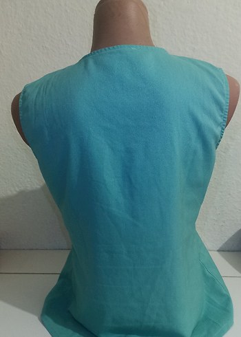 Fiyonk Detaylı Turkuaz V Yakalı Bluz - Görsel 2