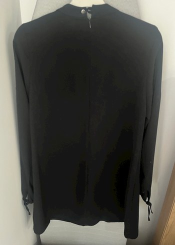 Siyah Detaylı Uzun Kollu Gotik Bluz - Görsel 2