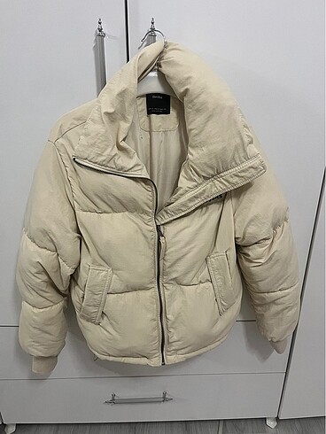 Bershka mont
