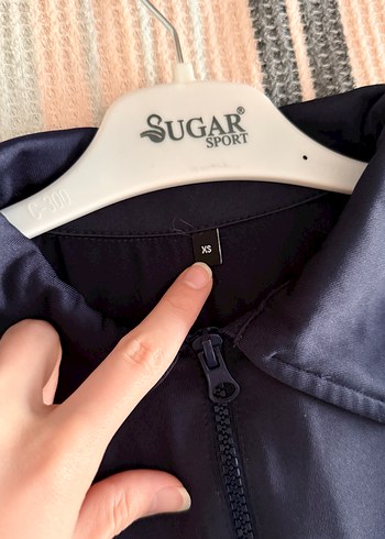 Lacivert vücuda oturan bluz - Görsel 2