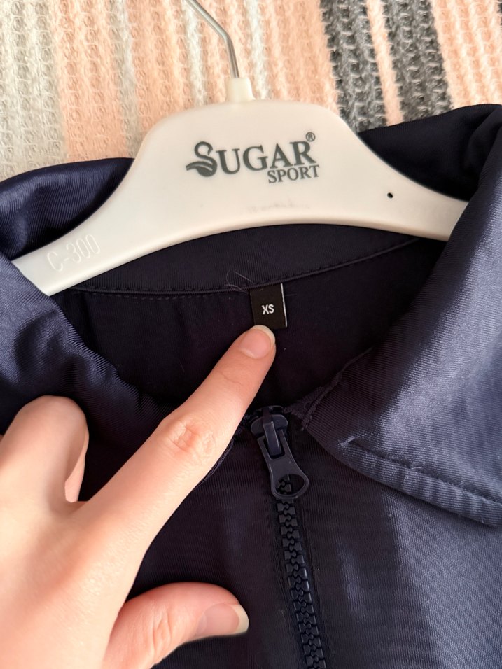 Lacivert vücuda oturan bluz - Görsel 2