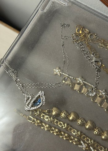 Beden swarovski dancing swan kolye