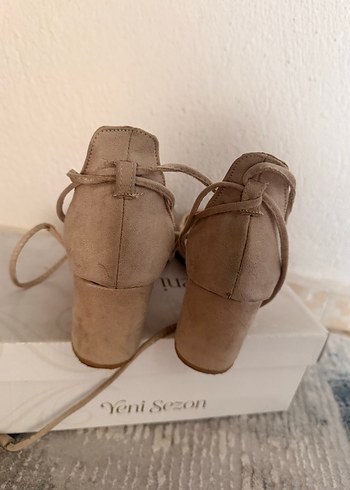Bej Süet Kadın Topuklu Ayakkabı - Görsel 3