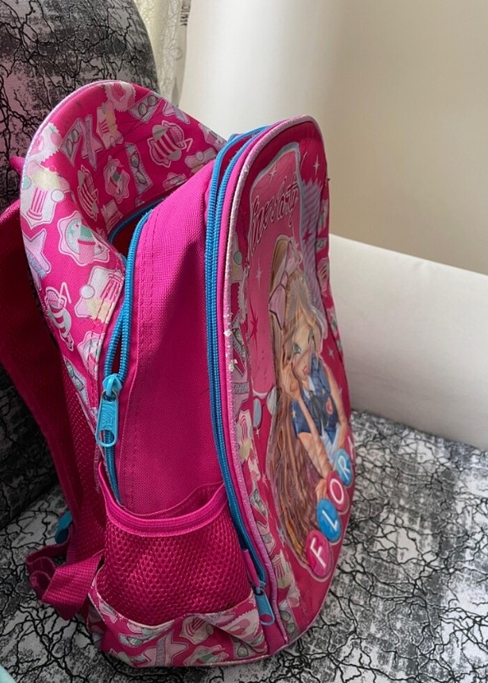 Winx ilkokul cantasi - Görsel 3