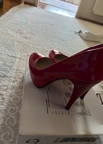 Kırmızı ayakkabım giyilmedi - Görsel 2