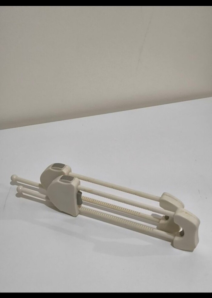 Çocuklar için dolap kilidi - Görsel 2