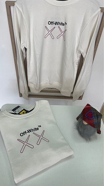 Sweatshirt