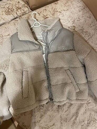 m Beden Pull and bear etiketli tedy mont