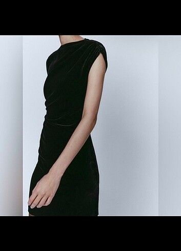 m Beden siyah Renk Massimo dutti etiketli kadife elbise
